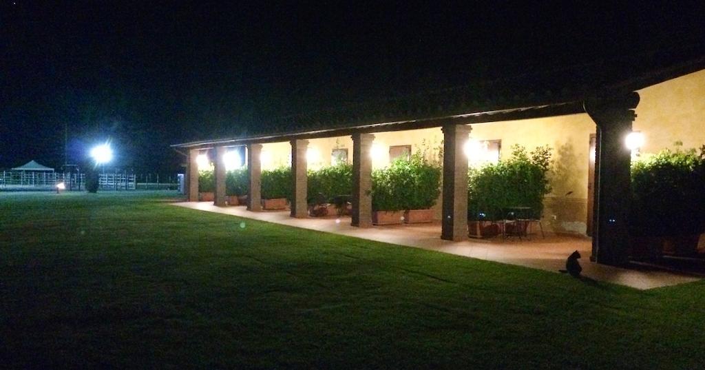 Agriturismo Giuncola & Granaiolo Rispescia Rum bild