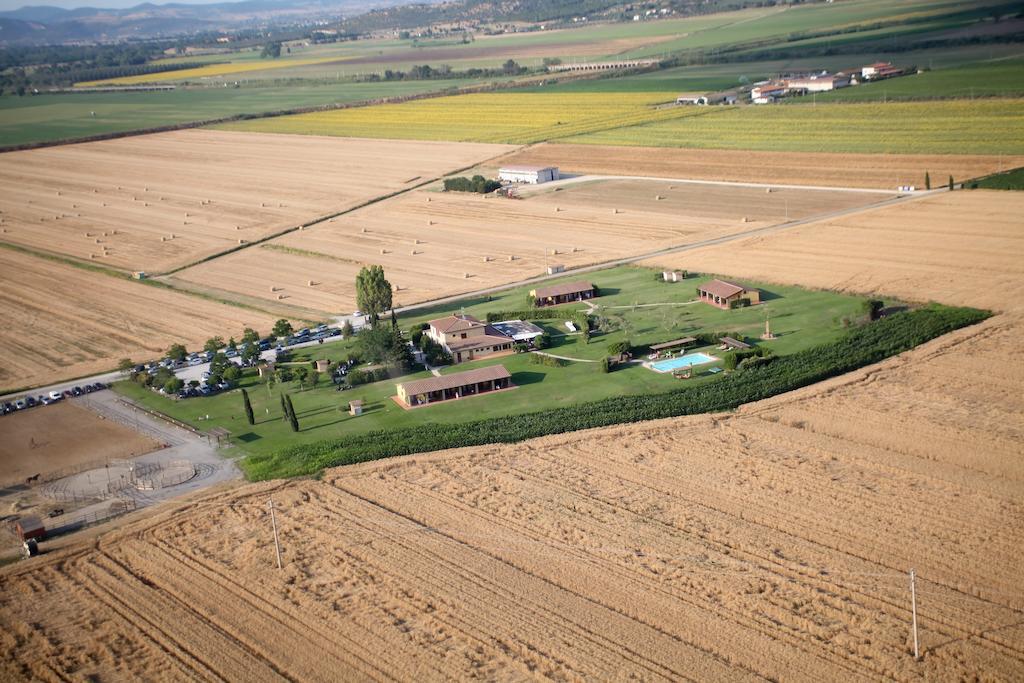 Agriturismo Giuncola & Granaiolo Rispescia Exteriör bild